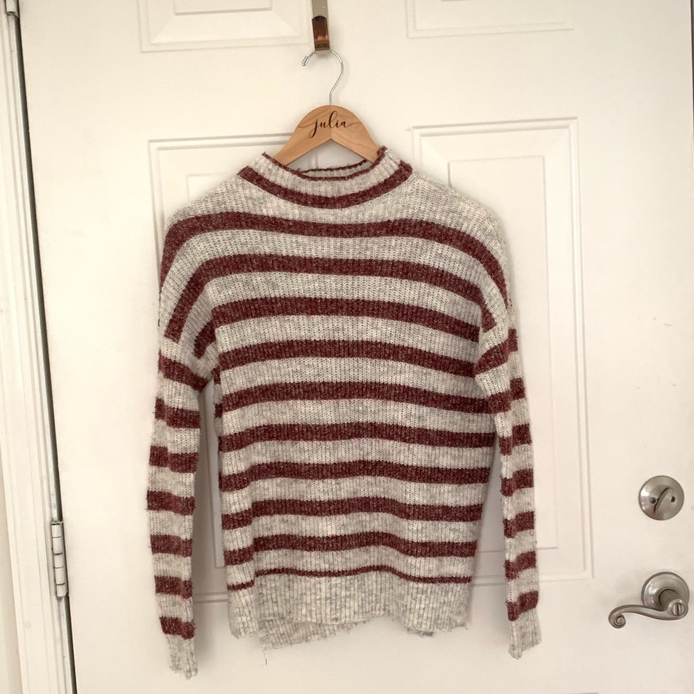 American Eagle mock turtleneck sweater